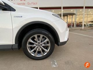 Toyota Rav4 2.5l hybrid 2WD Advance