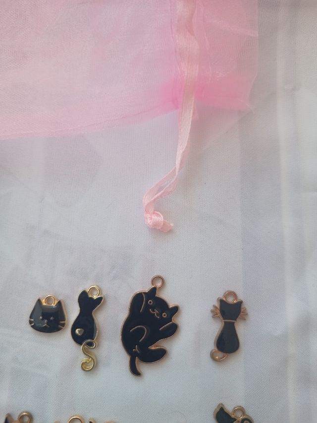 Pack 10 colgantes gatos metal esmaltados (nuevos)