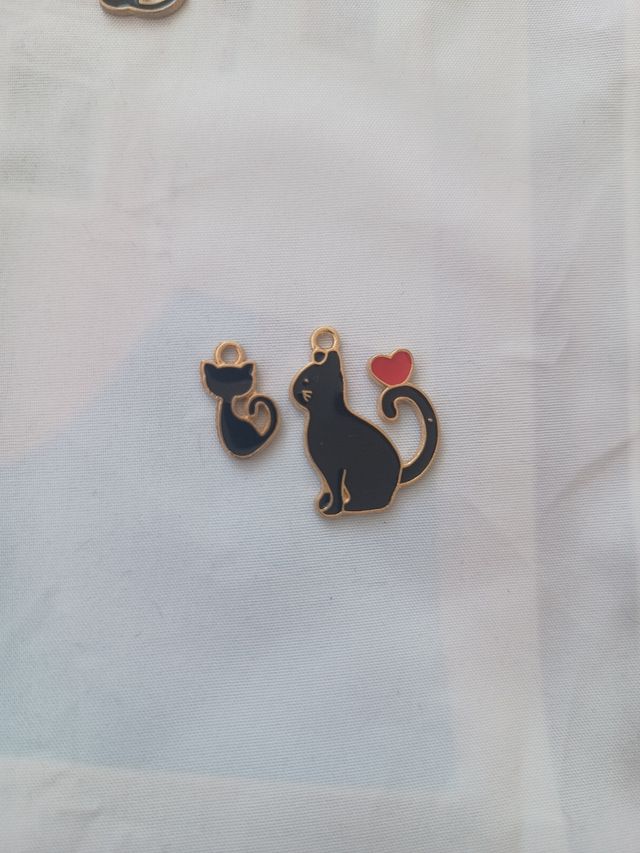Pack 10 colgantes gatos metal esmaltados (nuevos)