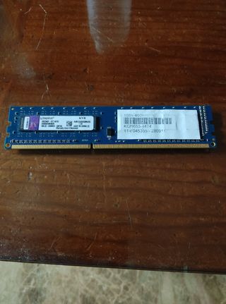 4 memorie RAM da 2 GB ciascuna
