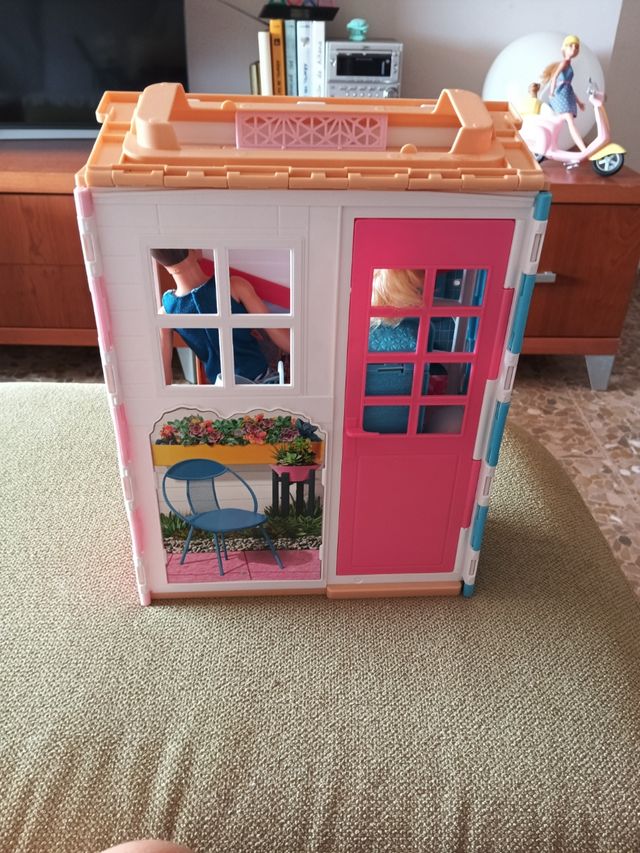 Casa Barbie + Muñecas