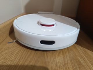 Robot aspiradora Dreambot D10S con fallo.