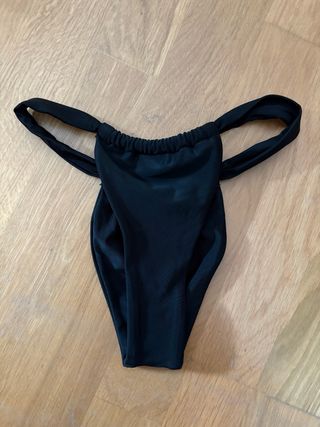 Braga bikini negra nueva