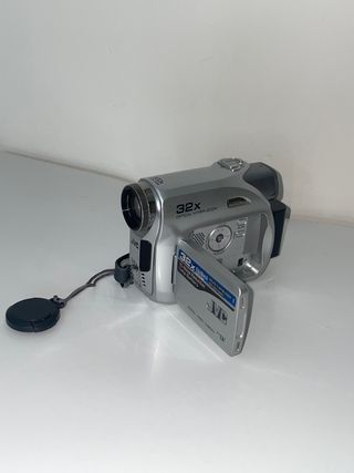 JVC videocámara 32x zoom óptico