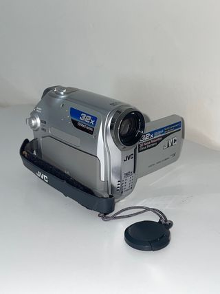 JVC videocámara 32x zoom óptico