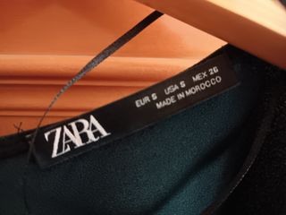 Mono Zara verde talla S