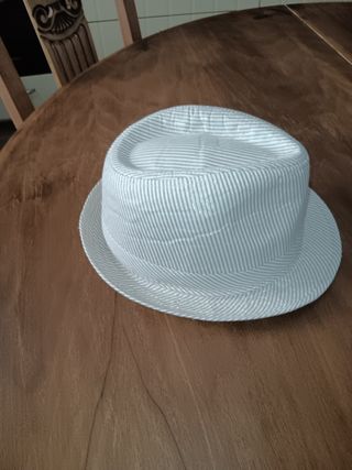 Cappello estivo  bianco a righe dorate
