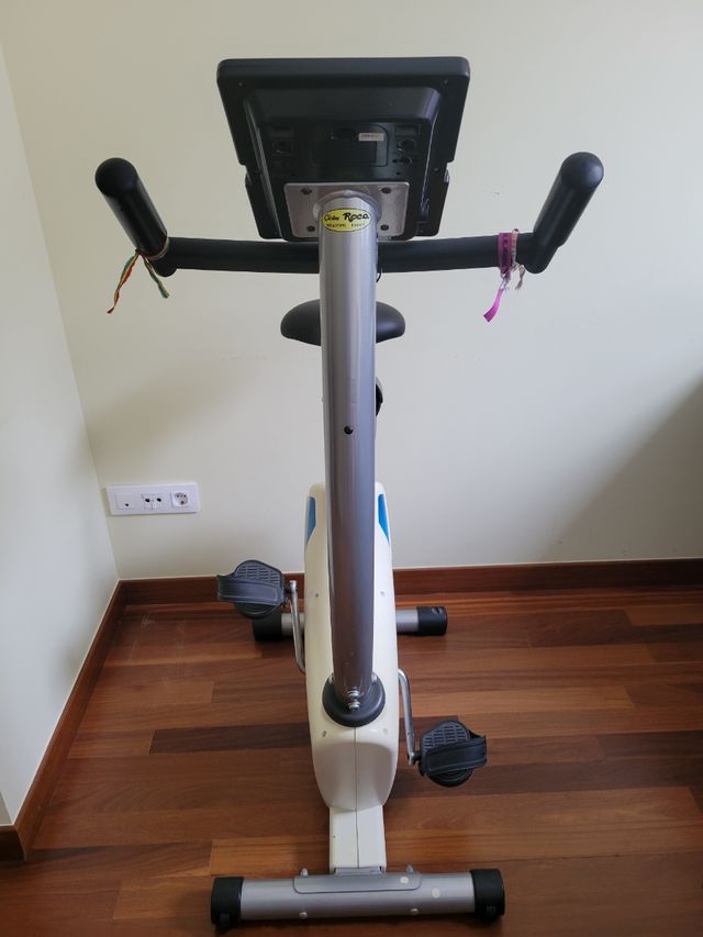 Bicicleta estática BH Fitness R2.