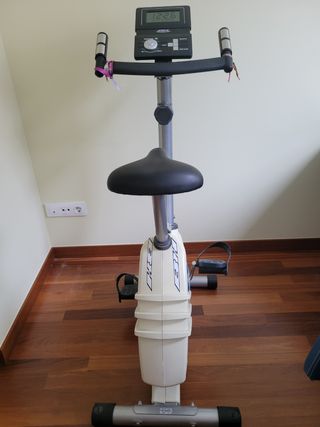 Bicicleta estática BH Fitness R2