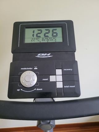 Bicicleta estática BH Fitness R2
