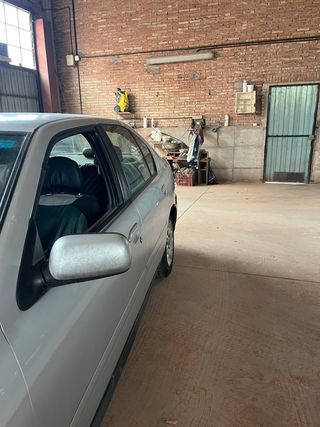 Nissan Primera 2000