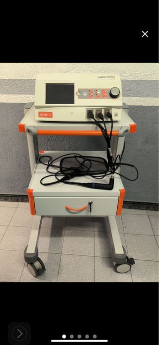 INDIBA Activ 701: Equipo de radiofrecuencia