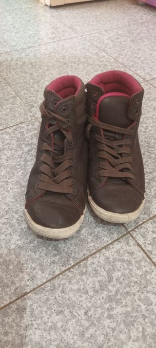 Converse Marrón-Fucsia. Estupendas!