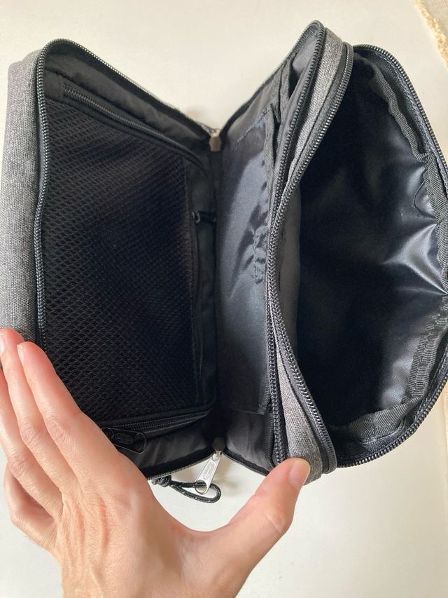 Neceser Eastpak Mavis Gris