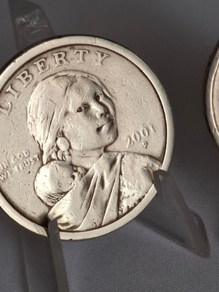  Monedas $1: Sacagawea & Tratado Wampanoag.
