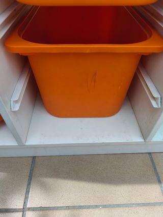 Almacenaje Ikea blanco-naranja