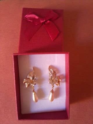 PENDIENTES PERLAS LAGRIMA