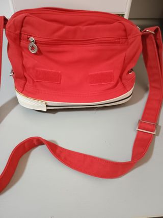Bandolera Converse roja