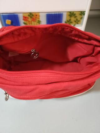 Bandolera Converse roja