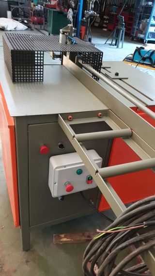 Máquina desmontar palets