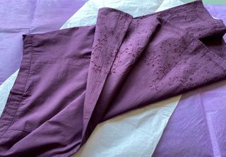 (REGALO PENDIENTES)Falda midi Pull & Bear, bordada