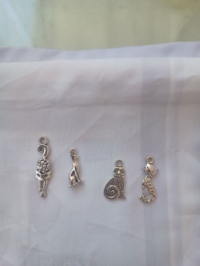 Pack 16 colgantes gatos, alienación de metal (nuev