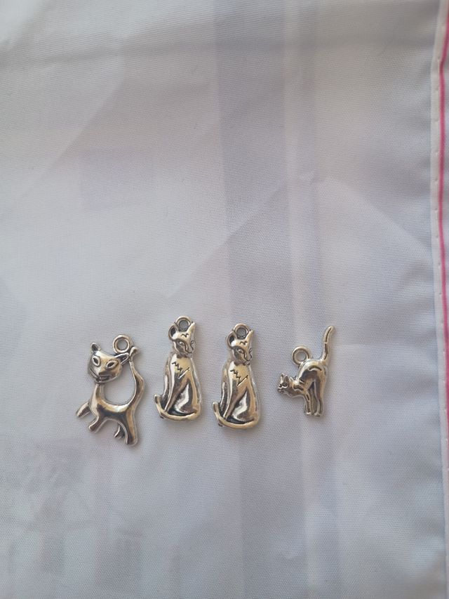 Pack 16 colgantes gatos, alienación de metal (nuev