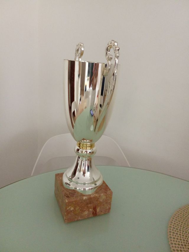 Coppa trofeo vintage elegante