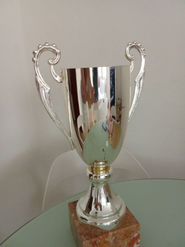 Coppa trofeo vintage elegante