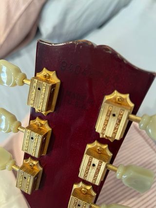Gibson Les Paul Studio - wine red
1994 - 