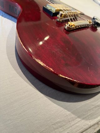 Gibson Les Paul Studio - wine red
1994 - 