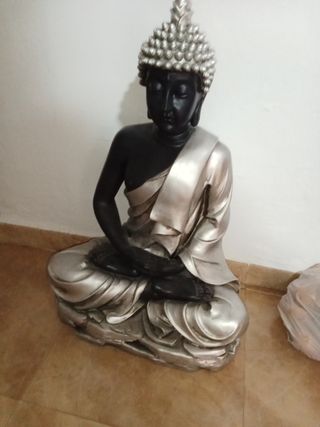 Buda negro y plateado