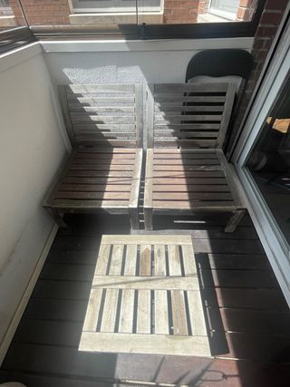 Mesa y 2 sillas jardín Ikea -madera marrón