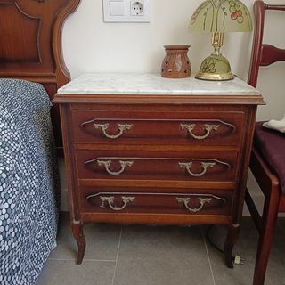 Dormitorio de matrimonio antiguo 