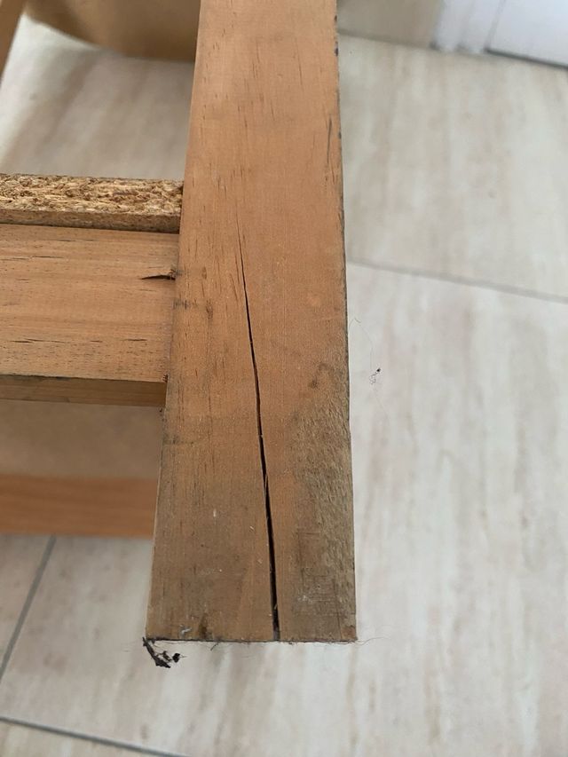 Mesa auxiliar redonda de madera