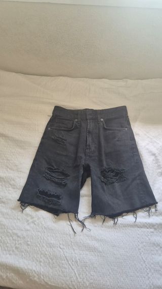 Shorts rotos negros