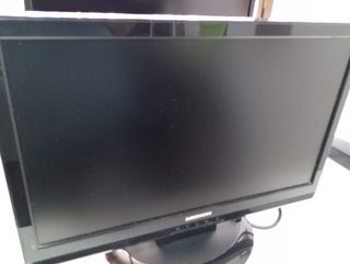 Monitor Medion + PC P. Bell para reparación