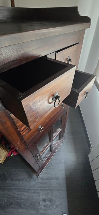 Vitrina Estantería Cajonera. Estilo Colonial.