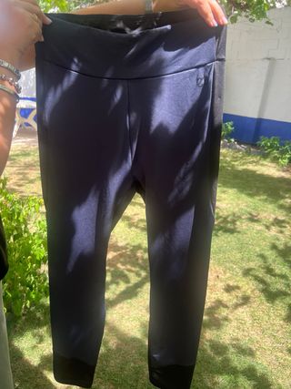 Mallas deportivas azules oscuro y negras
