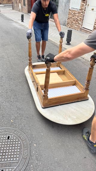 Mesa ovalada mármol antigua