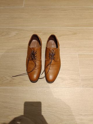 Zapatos marrones de vestir