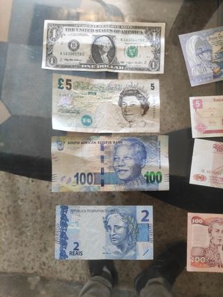 Billetes varios países