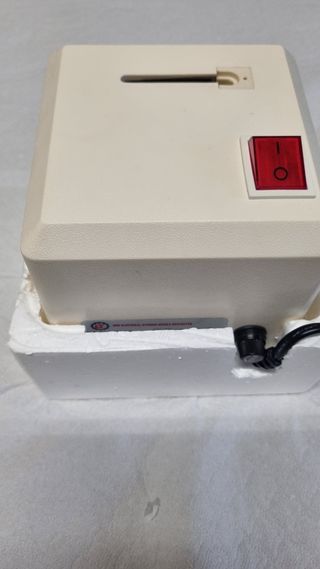 Distruttore aghi elettrico