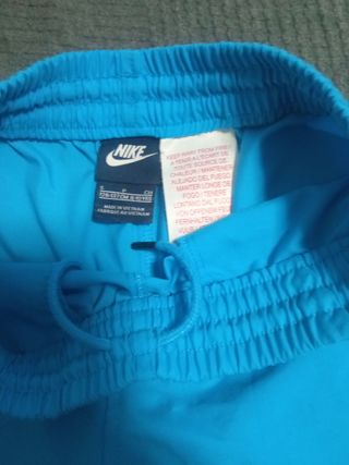 Shorts Nike turquesa - niño