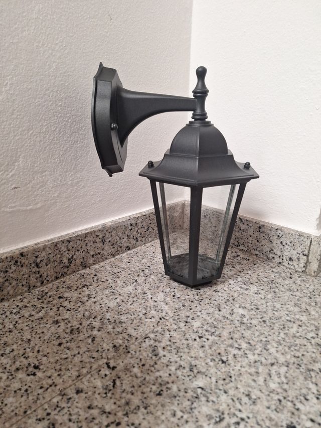 Aplique exterior negro - Metal y cristal