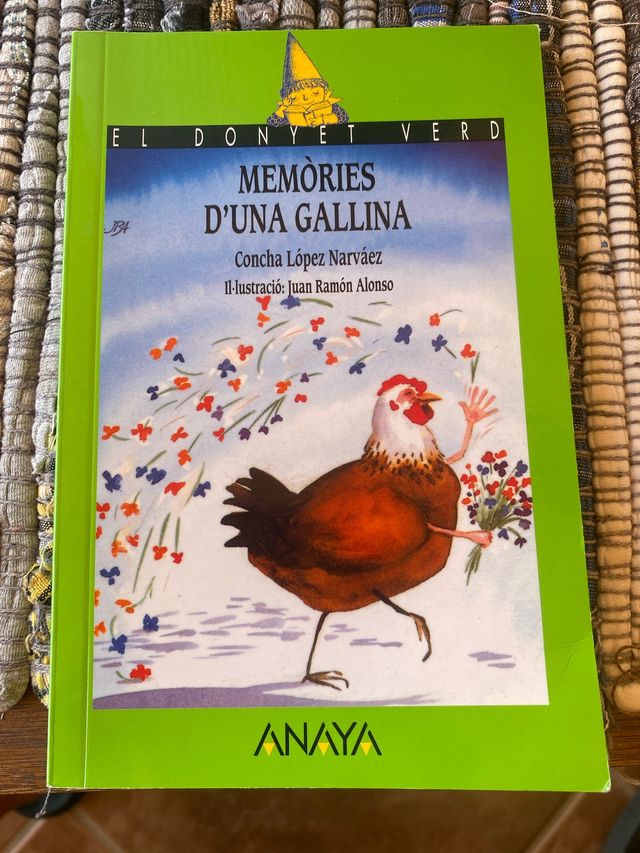 Memòries d'una gallina (Cuentos, Mitos Y Libros...