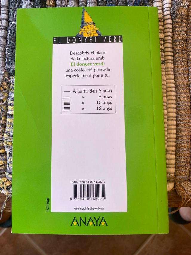 Memòries d'una gallina (Cuentos, Mitos Y Libros...