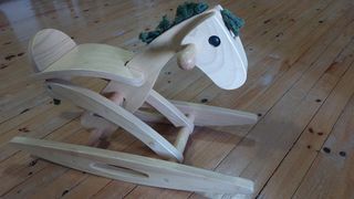 Caballito mecedora madera
