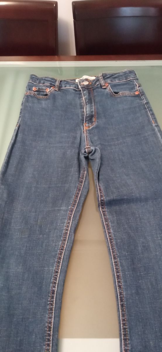 Vaqueros acampanados azul, talla 34