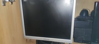 Monitor Acer y Samsung

